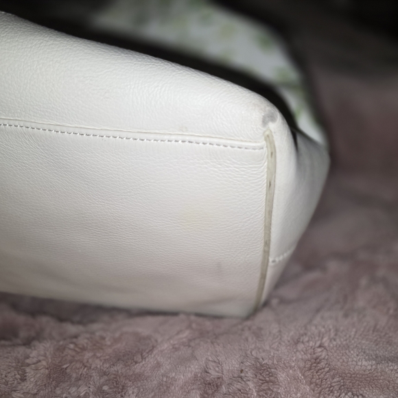 Neely & Chloe RARE Weekender - Picture 5 of 9